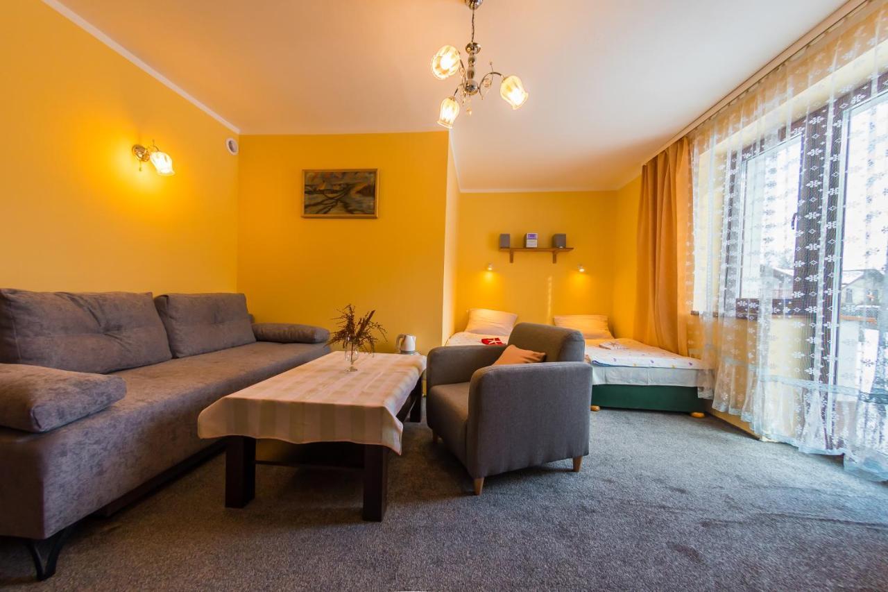 Willa Przy Deptaku Appartamento Szczyrk Esterno foto